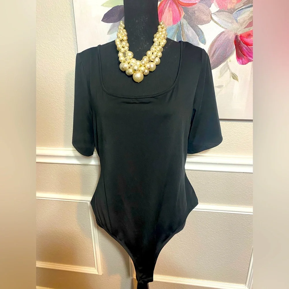 Black Fitted Bodysuit with Short Sleeves || Size 2XL (16) - Picture 1 of 13